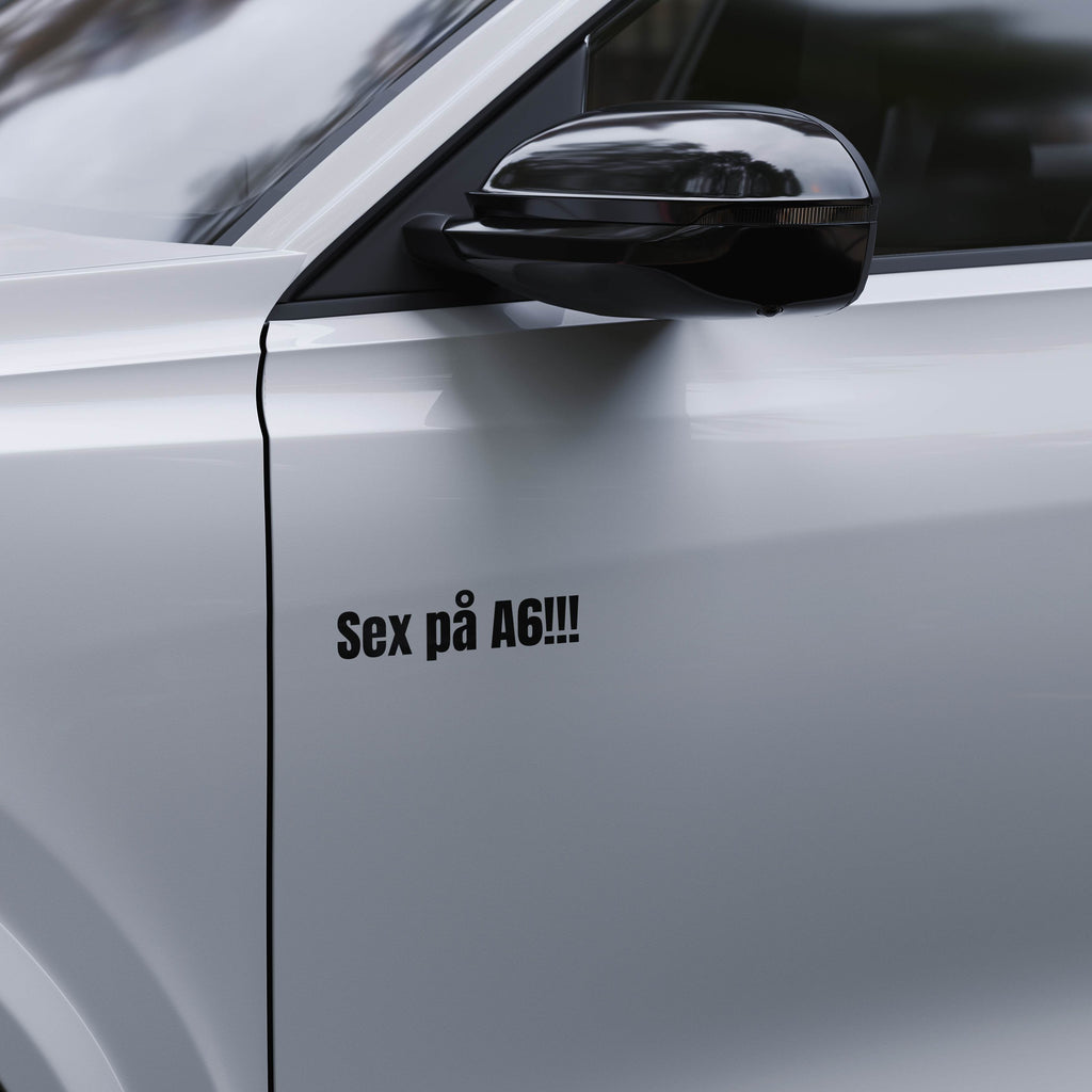 Sex på A6 - Dekal