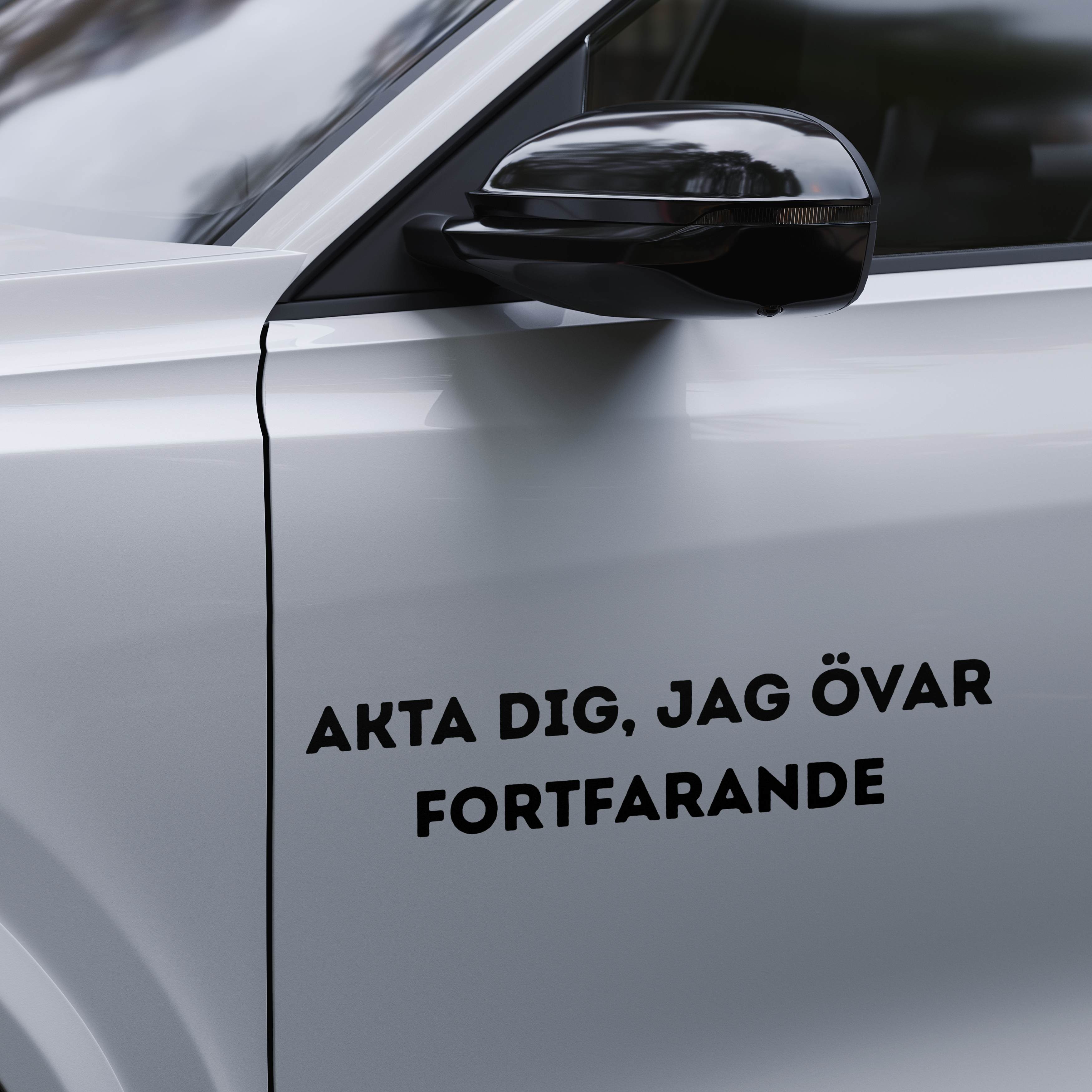 Akta dig, jag övar fortfarande - Dekal